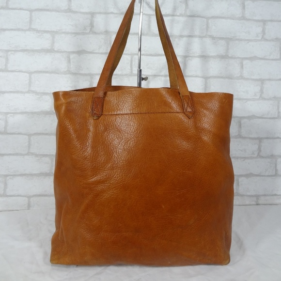 Madewell Handbags - Madewell Brown Leather Tote